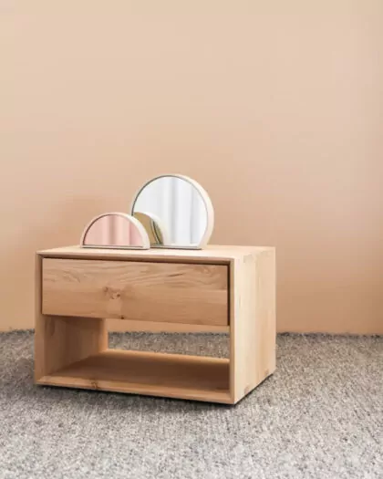 Bottom Table