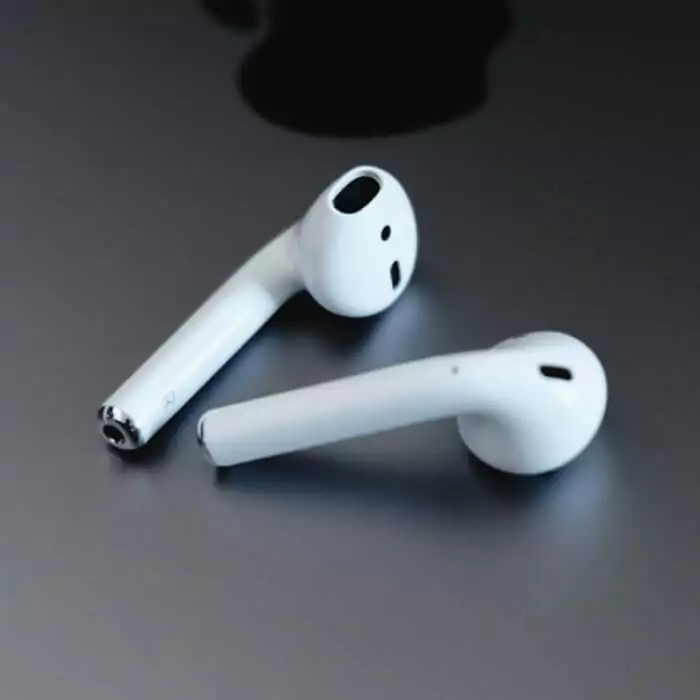 Closed-Back Headphones - Image 3